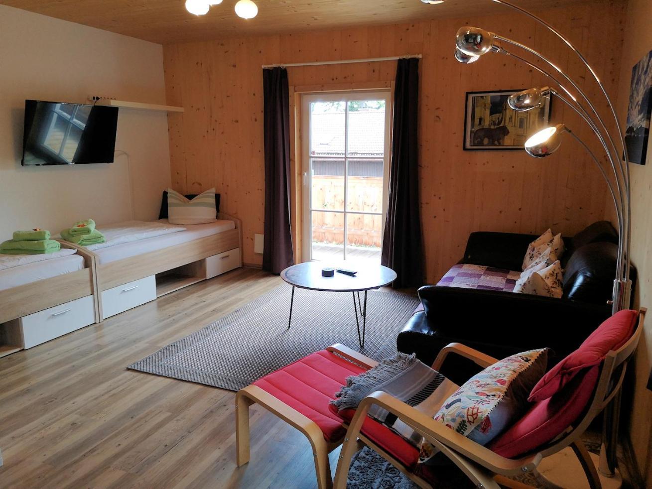Heidis Ferienwohnung Linden  エクステリア 写真