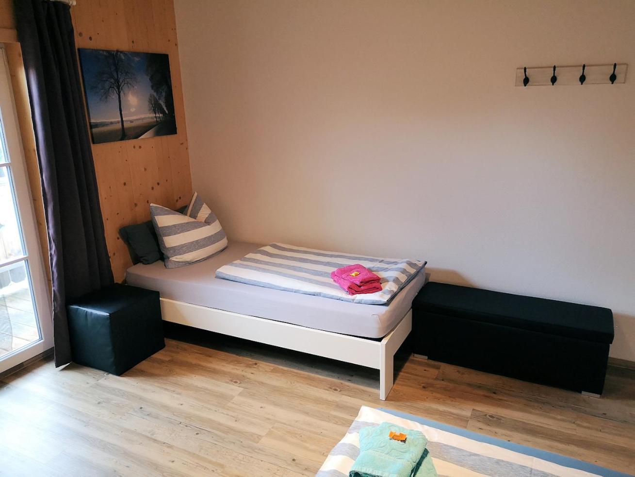Heidis Ferienwohnung Linden  エクステリア 写真
